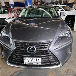 لێکزس NX